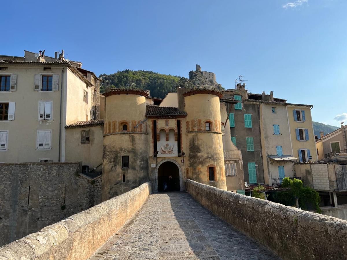 L'Orbitelle Lägenhet Entrevaux Exteriör bild
